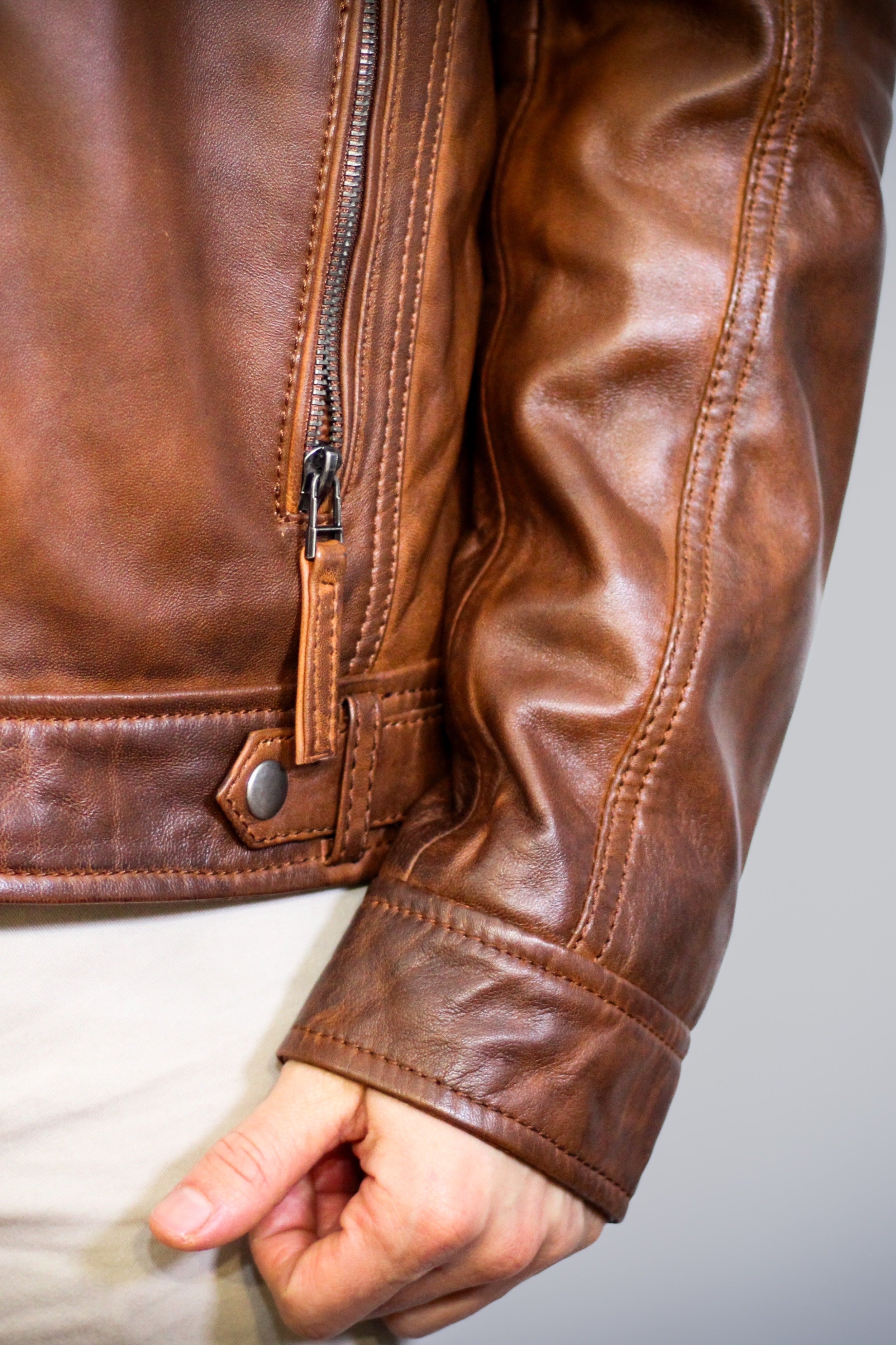 Chaqueta de Cuero Brujas