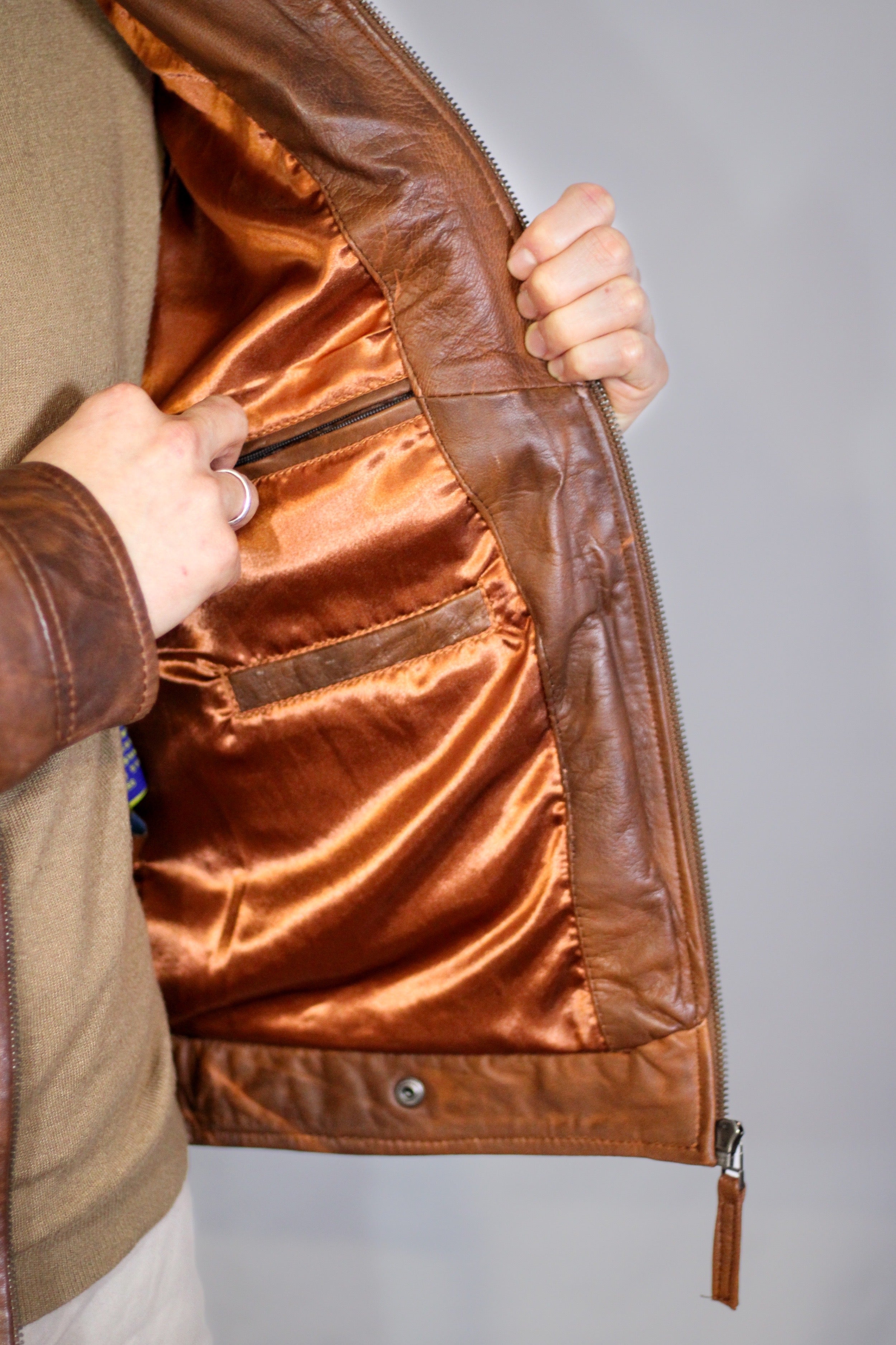 Chaqueta de Cuero Brujas